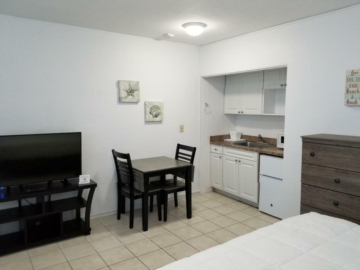 Sandalwood Beach Resort North Redington Beach Εξωτερικό φωτογραφία